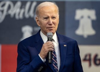 바이든 “인플레 작년보다 30% 감소했다”