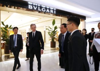 세계 최고 부호는?…머스크 제친 아르노 LVMH 회장