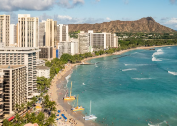 하와이 입장료 내야 들어간다…관광객에 섬 입장료 부과 추진