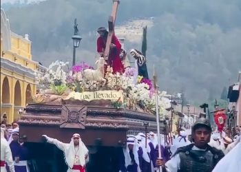 성금요일 행렬, 십자가 짊어진 나사렛 예수(영상)