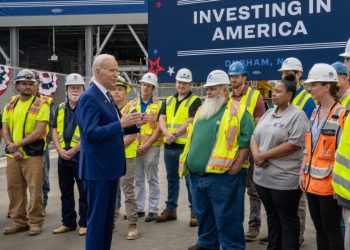 “민주당 지지자 54%는 바이든 아닌 인물 원해”