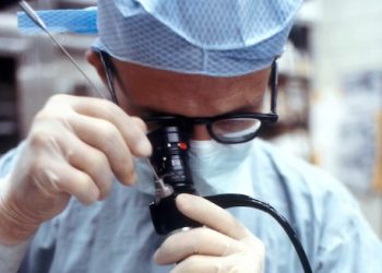 “시니어센터서 대장암 조기검사키트 받아가세요”