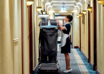 LA시 최저임금 25달러까지 인상추진…관광업계부터