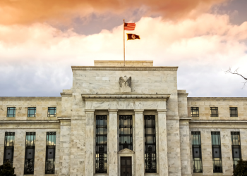 연준 “올해 말 완만한 경기 침체 전망…2년 걸쳐 회복”