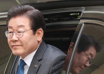 “더불어 돈봉투당, 당 간판 내려라”