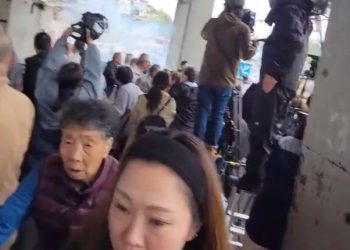 기시다 일본 총리 연설 직전 테러 시도, 폭발음…일본열도 충격(영상)