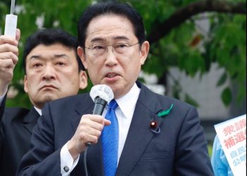 ‘아베 데자뷔’ 9개월만에 전현직 총리 피습 잇따라