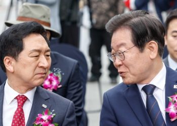 ‘돈봉투’ 민주당 4%p 하락 32%…국힘과 동률