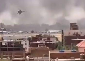 병력 태운 공군 수송기, 수단으로 출발…”재외국민 안전 철수”(영상)