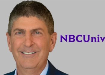 “사내불륜 NBC 전 CEO 사임 아닌 성희롱 해고”