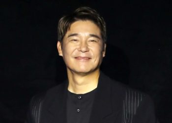 임창정, 주가조작 일당에 30억투자..출국금지 제외