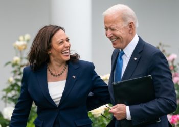 바이든, 대선 TV광고 시작..고령· 지지율 질문은 받아쳐(영상)