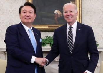 “미국 확장억제 못 믿는건 한국민 아닌 정치 엘리트”