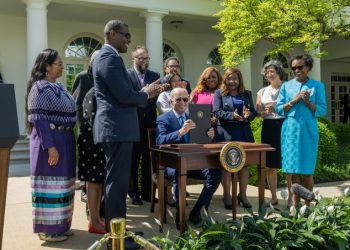 바이든, 환경정의실 신설..”환경피해도 인종차별 없어야”