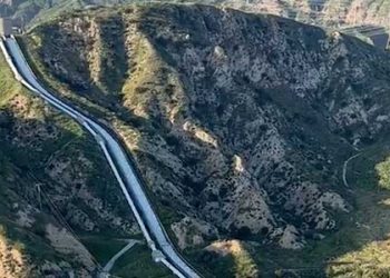 역대급 쌓인 눈 녹기 시작, 일부지역 홍수발생.. 남가주도 위험