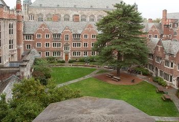 ‘평가 보이콧’ 예일대 로스쿨, 올해도 1위…30년째 랭킹 1위