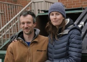 “쓰레기통 뒤져 월 4천달러 벌어요” 뉴욕 부부 사연은?