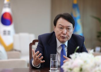 중러, 일제히 尹 ‘무기지원·대만해협’ 언급 반발…’가치 외교’ 시험대