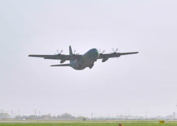 수단 교민 이송 공군수송기, 지부티 도착…청해부대도 급파