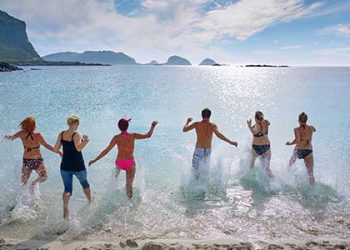 “바닷물 만지거나 들어가지 마세요”