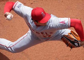 오타니, 또 최초 기록…피치클록 위반 뭐길래