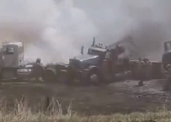 일리노이 초유의 모래폭풍 프리웨이 90중 추돌…최소 6명 사망(영상)