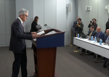 파월 의장 “금리동결 결정 안돼…금리인하 시기상조”