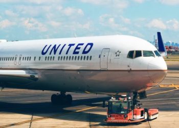 해고바람 속 항공업계 직원채용 급증..유나이티드, 1만5천명 뽑는다