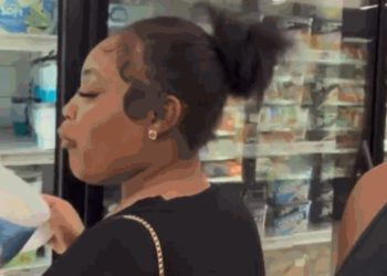 슈퍼마켓 진열 아이스크림 핥고 도주 흑인 커플(영상)