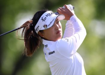 고진영, LPGA 파운더스컵 2R 공동 선두로