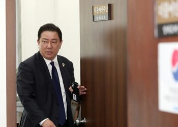 누구 돈인가…자금출처 아직도 분명치 않아