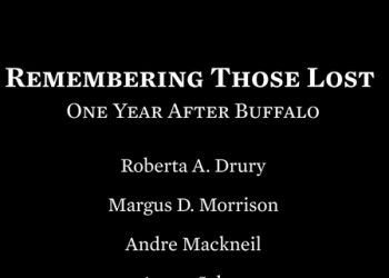 ‘버펄로 참사 1주년’ 바이든, 의회 겨냥 “제발 뭐라도 좀 해라”