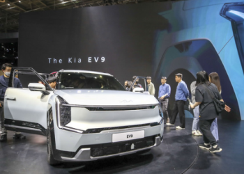 롱비치서 북미 최대 전기자 엑스포..기아 EV9 첫 선