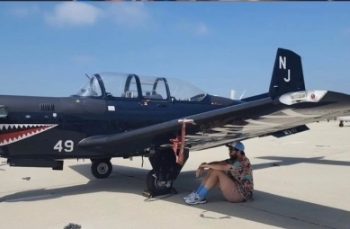 노홍철, LA서 경비행기 파일럿 변신