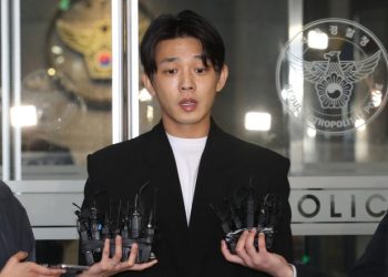 ‘마약 혐의’ 유아인 구속영장 신청…”증거인멸 우려”