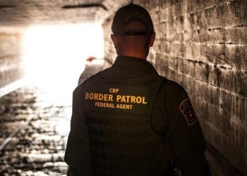 국경순찰대 구금 8세 아동 사망.. 병원이송 거부, 9일 방치