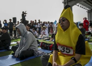 “힘들고 슬픈 기억 안녕”…한강 멍때리기 대회