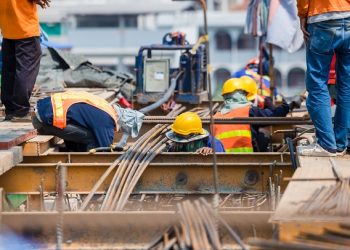 이민 노동자 수요 폭발..27년만에 이민자 고용율 최고