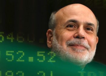 버냉키 “노동시장 과열 문제…인플레 억제 할일 많아”