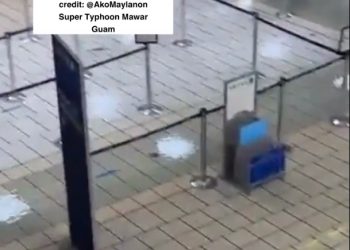 태풍 덮친 괌, 한인 3400명 발 묶여(영상)