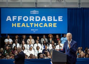 대선 재출마 선언 바이든 지지율 역대 최저 갱신