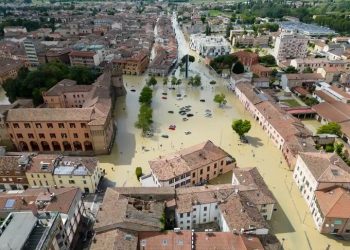 제방 23개 터진 이탈리아, 100년만 최악 홍수(영상)