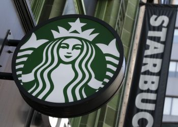 스타벅스 또 가격인상..인기메뉴에 1달러씩 추가