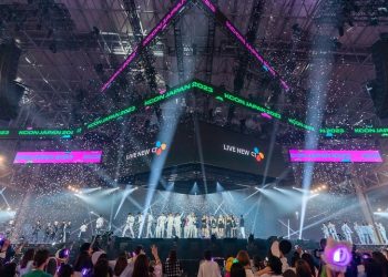 CJ ENM 케이콘 재팬, 12만명 운집…역대 최다 관객