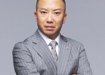 ‘성추행’ 유명 배우 부모와 동반자살 시도…부모만 사망