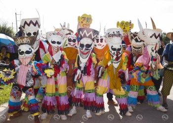 흥겨운 가면 축제…태국에서 열리는 ‘피따콘 페스티벌’