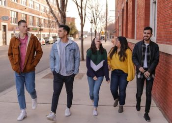 미 고등학교 등교시간 2시간 늦췄더니 “아침이 행복해”