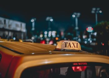 “역대급 진상”…택시에서 안내린 채 1박2일 버텨