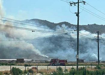 리버사이드 샌하신토 올 첫 대형 산불.. 농장 전소