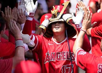 오타니, 연타석 홈런 작렬…홈런 1위 탈환 보인다